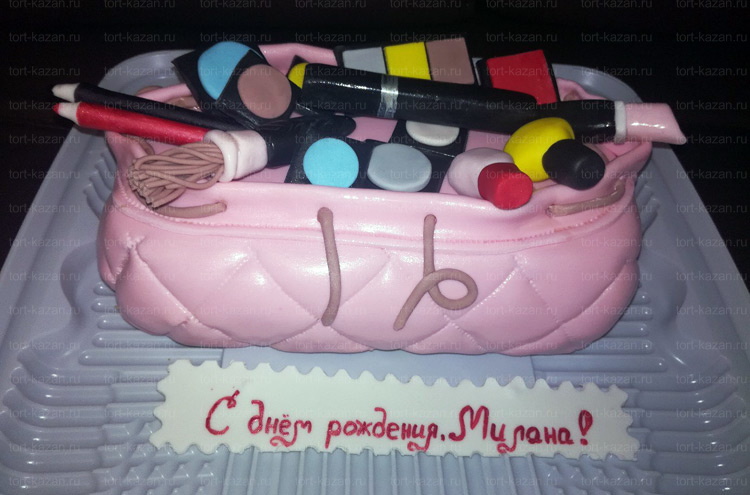 Отзыв о торте косметичке от tort-kazan.ru